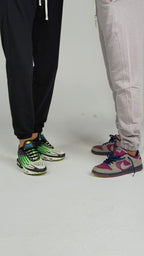 Slim pants with elastic waistband