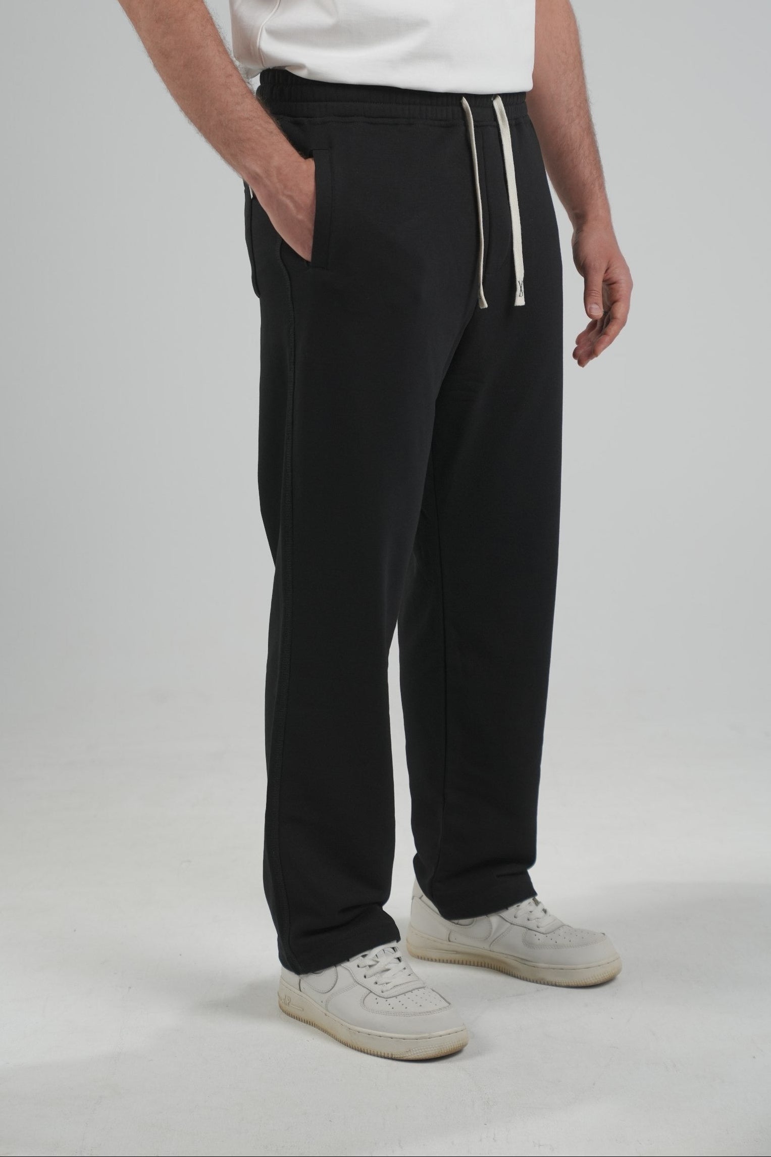 Black Wide-leg pants