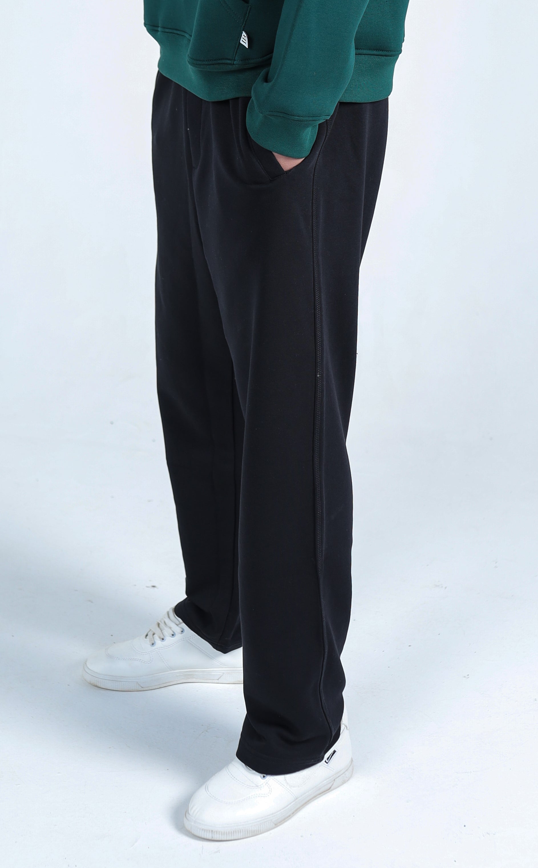 Wide-leg pants
